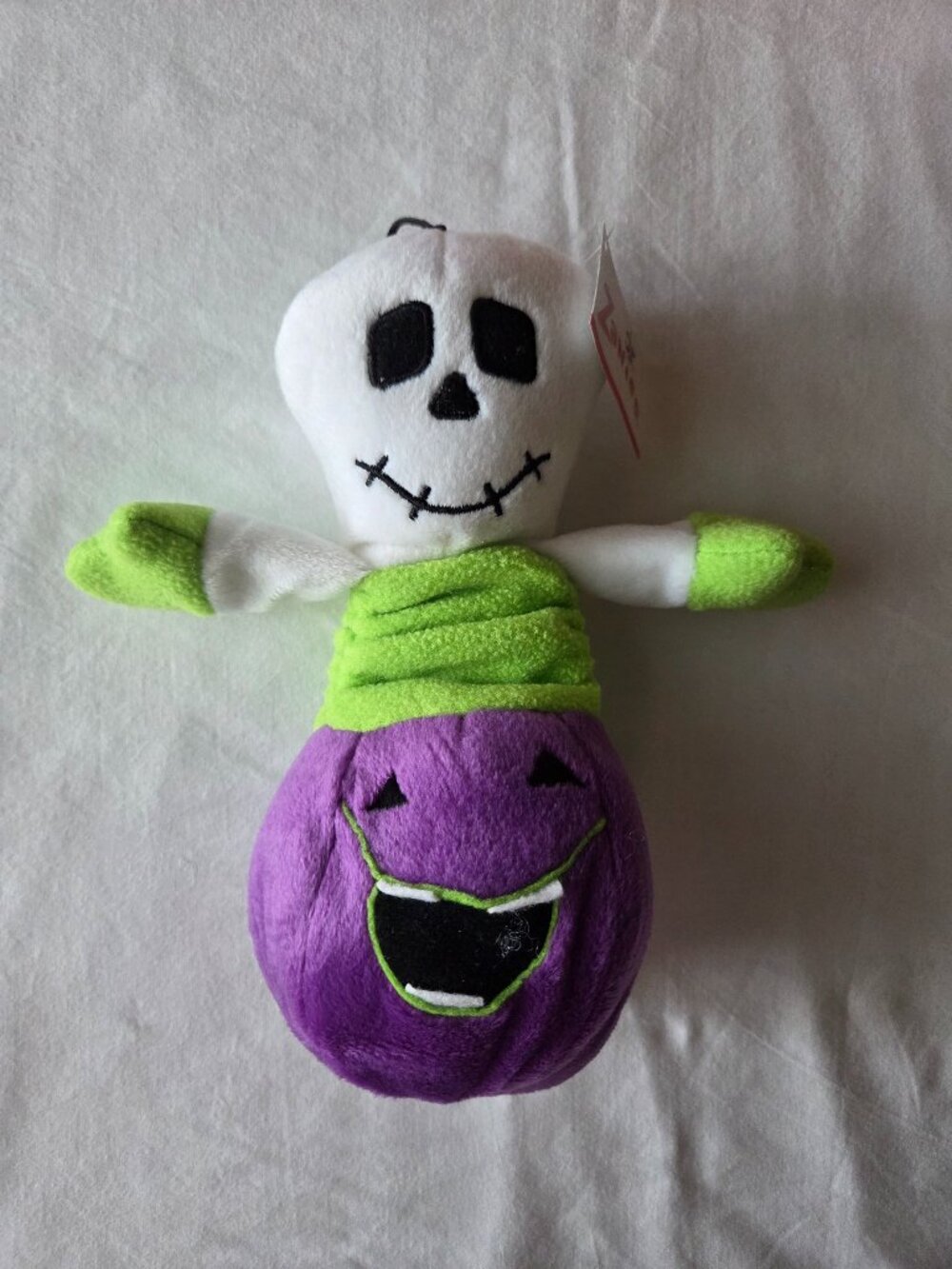 Zanies Stretch-a-Ghoul Skeleton Dog Toy Plush Squeaker Halloween Purple Base NWT